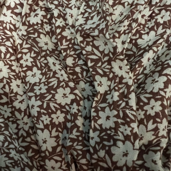 flowered blouse - Picture 2 of 3